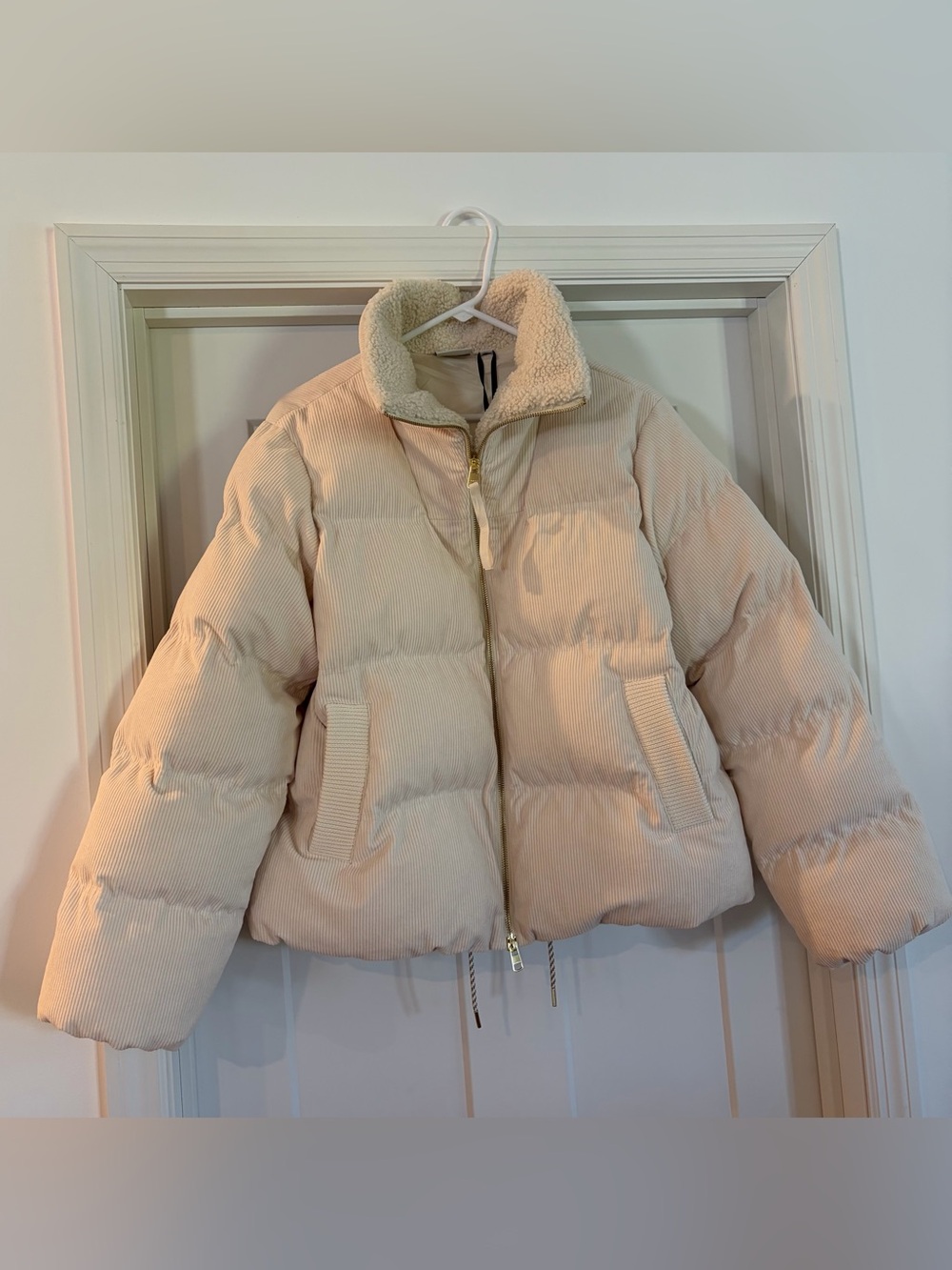 Varley Cream Brackley Cord Puffer Jacket
